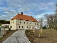 Hrobčice-Mirošovice | Záchrana renesančního zámku